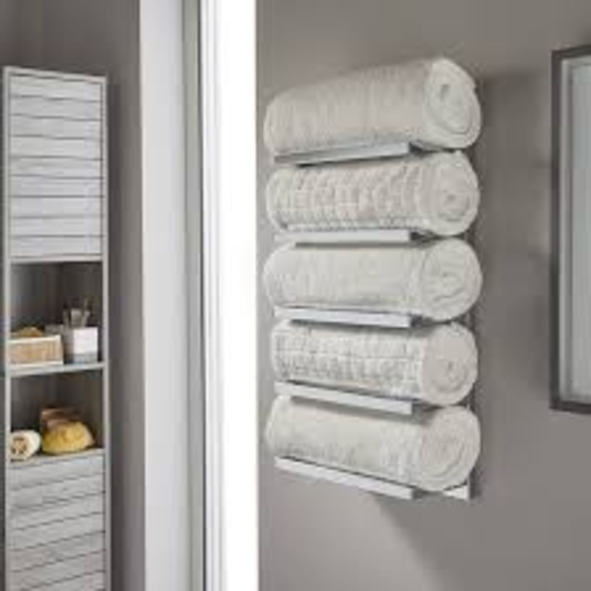 House & Homestyle Chrome Towel Holder, Wall Mountable 5 Tier. - R13a.13.