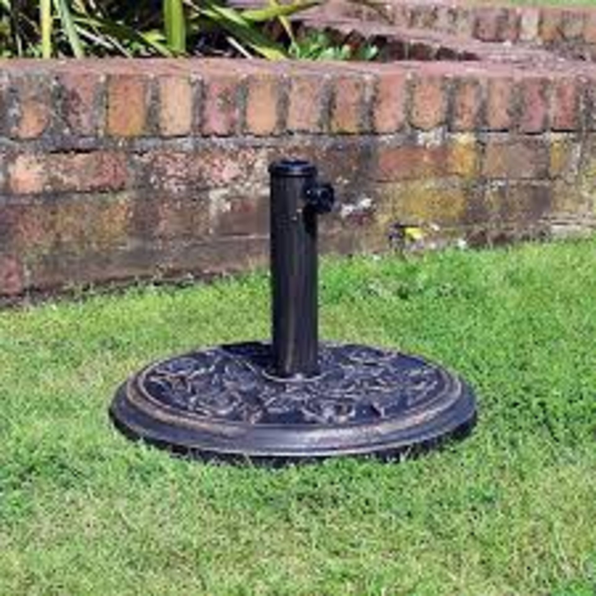 Cast Iron Universal Garden Parasol Base. - R14.9.