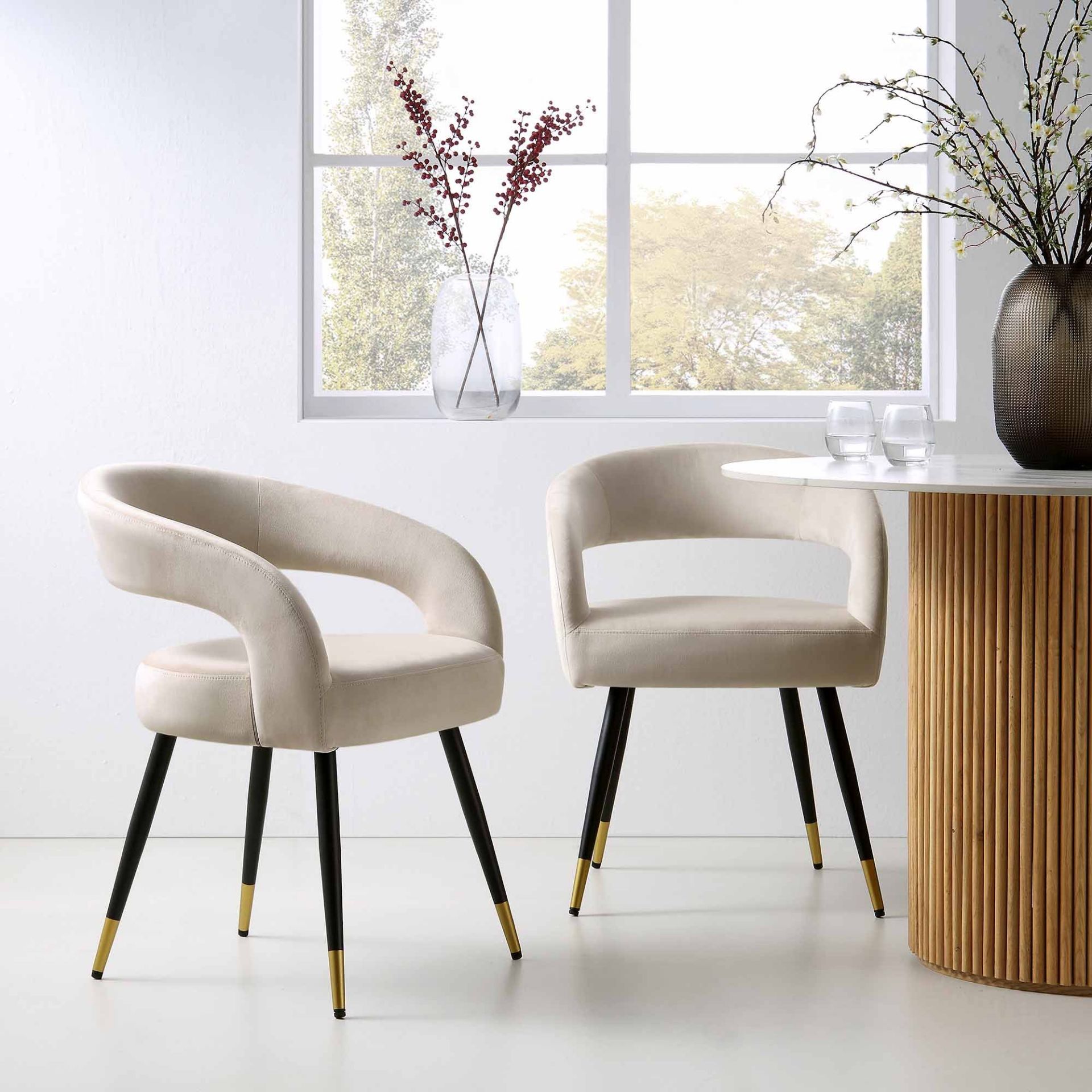 Laurel Wave Champagne Velvet Set of 2 Dining Chairs. - R14BW. RRP £259.99. The curved cut out