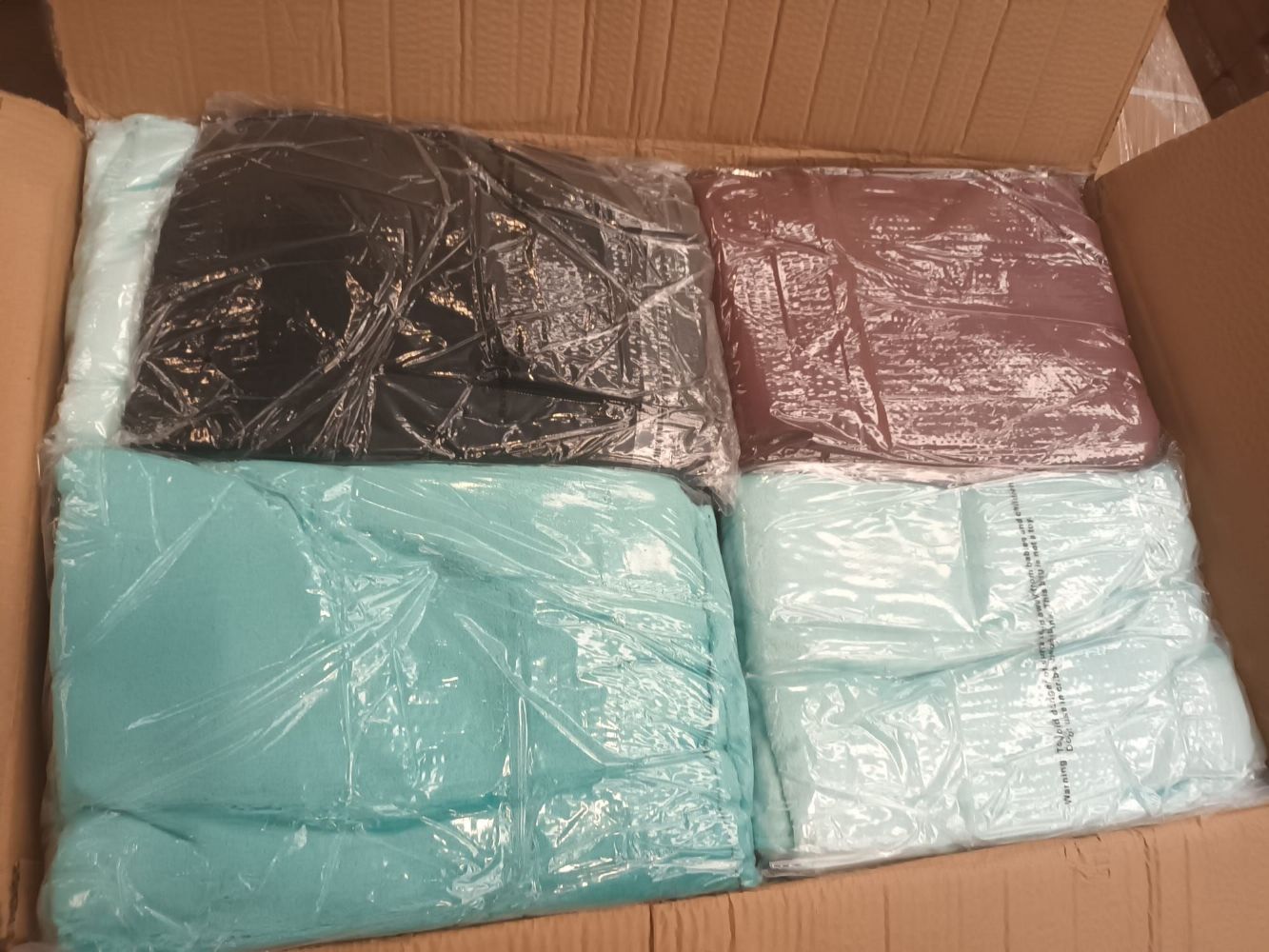 Pallet of Brand New & Packaged Luxury Throws/Blankets - Due to company liquidation - Over £250,000 RRP Value - Delivery Available!