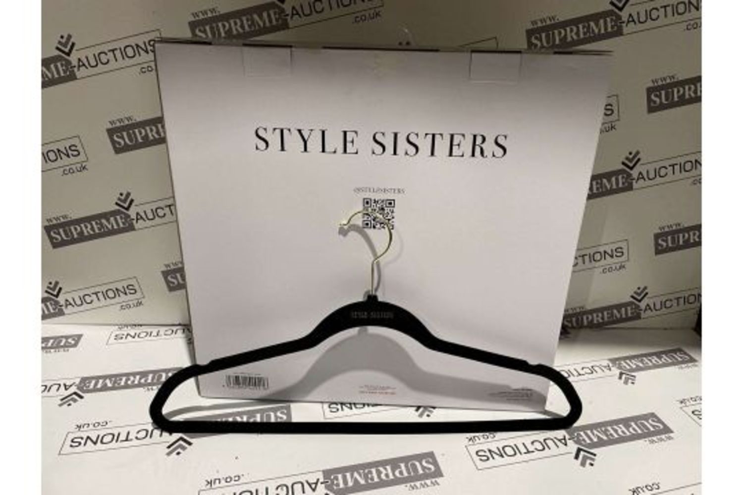 Brand New Sets of Style Sisters Luxury Velvet Hnagers  - Trade & Pallet Lots - Delivery Available!