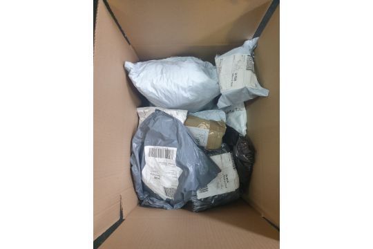 TRADE LOT 500 x UNCHECKED COURIER/INTERNET RETURNS. CONDITION & ITEMS UNKNOWN. ITEMS WILL MAINLY - Image 3 of 7