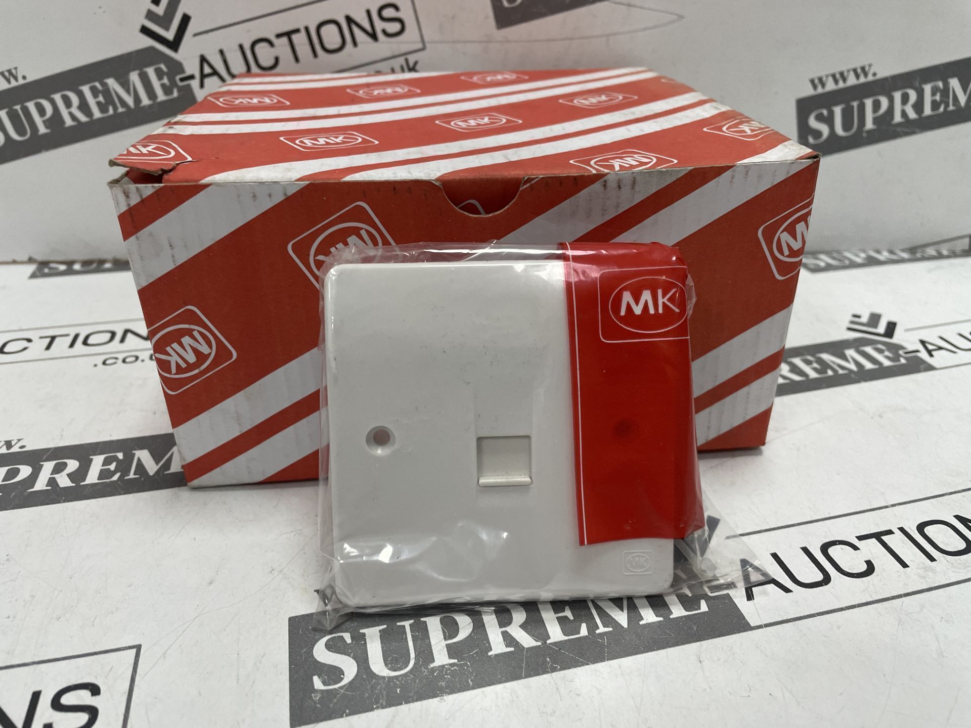 20 X BRAND NEW PACKS OF 10 MK 1G TELEPHONE SOCKET OUTLET RJ11/12 RRP £35 PER PACK R5.1