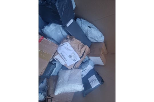 TRADE LOT TO CONTAIN 50 x UNCHECKED COURIER/INTERNET RETURNS. CONDITION & ITEMS UNKNOWN. ITEMS - Image 2 of 11