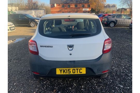 YK15 OTC, Dacia Sandero Access, 2 X KEYS, 5 SPEED, 69,178 MILES, LOGBOOK, CENTRAL LOCKING, RADIO - Image 4 of 6