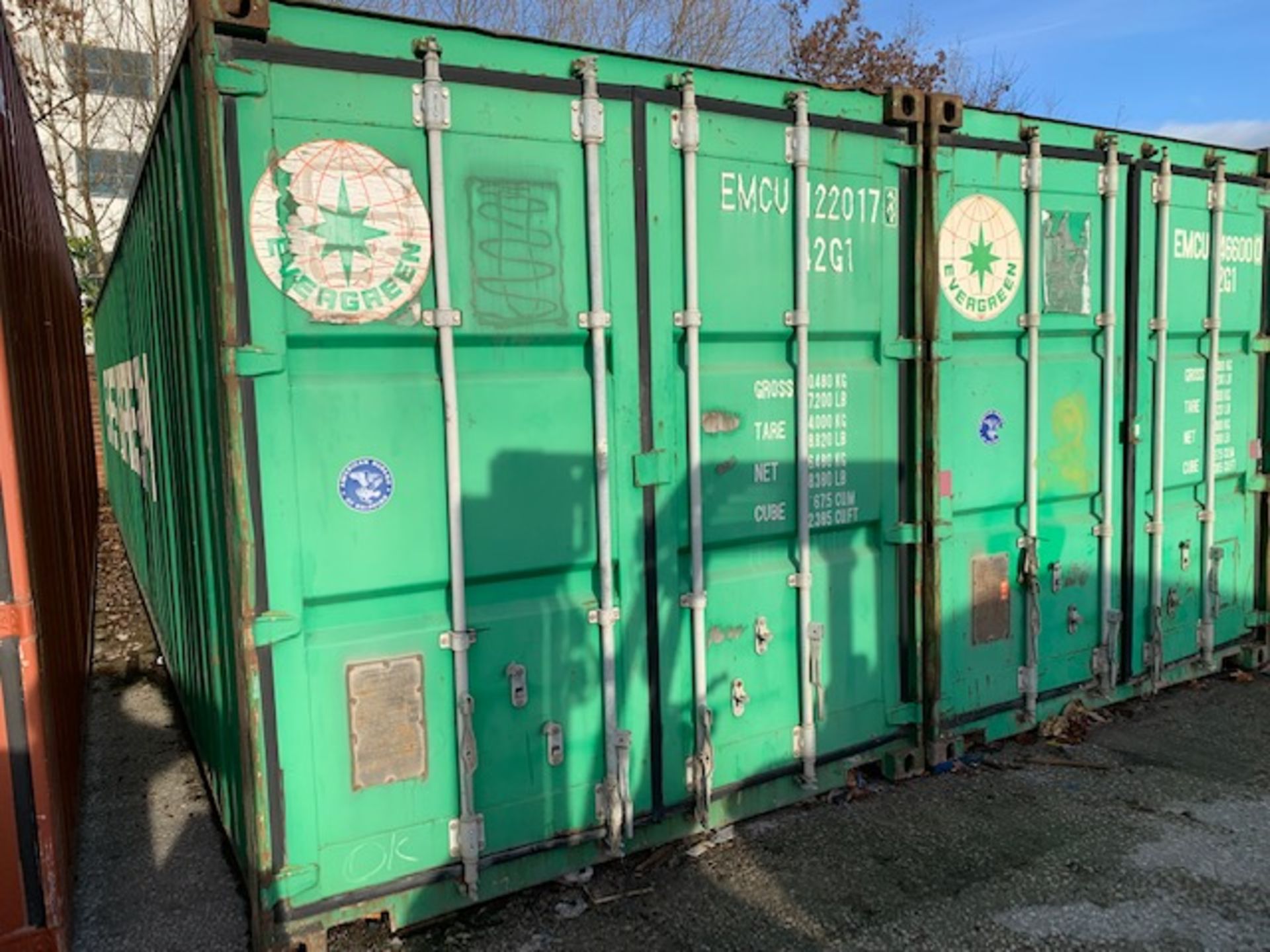 LOT TO CONTAIN A 40FT STORAGE / SHIPPING CONTAINER