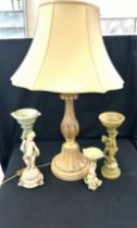 Selection of resin ornamental stands and a lamp with shade measures approx 31 inches tall