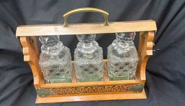 Vintage 3 decanter tantalus, with key