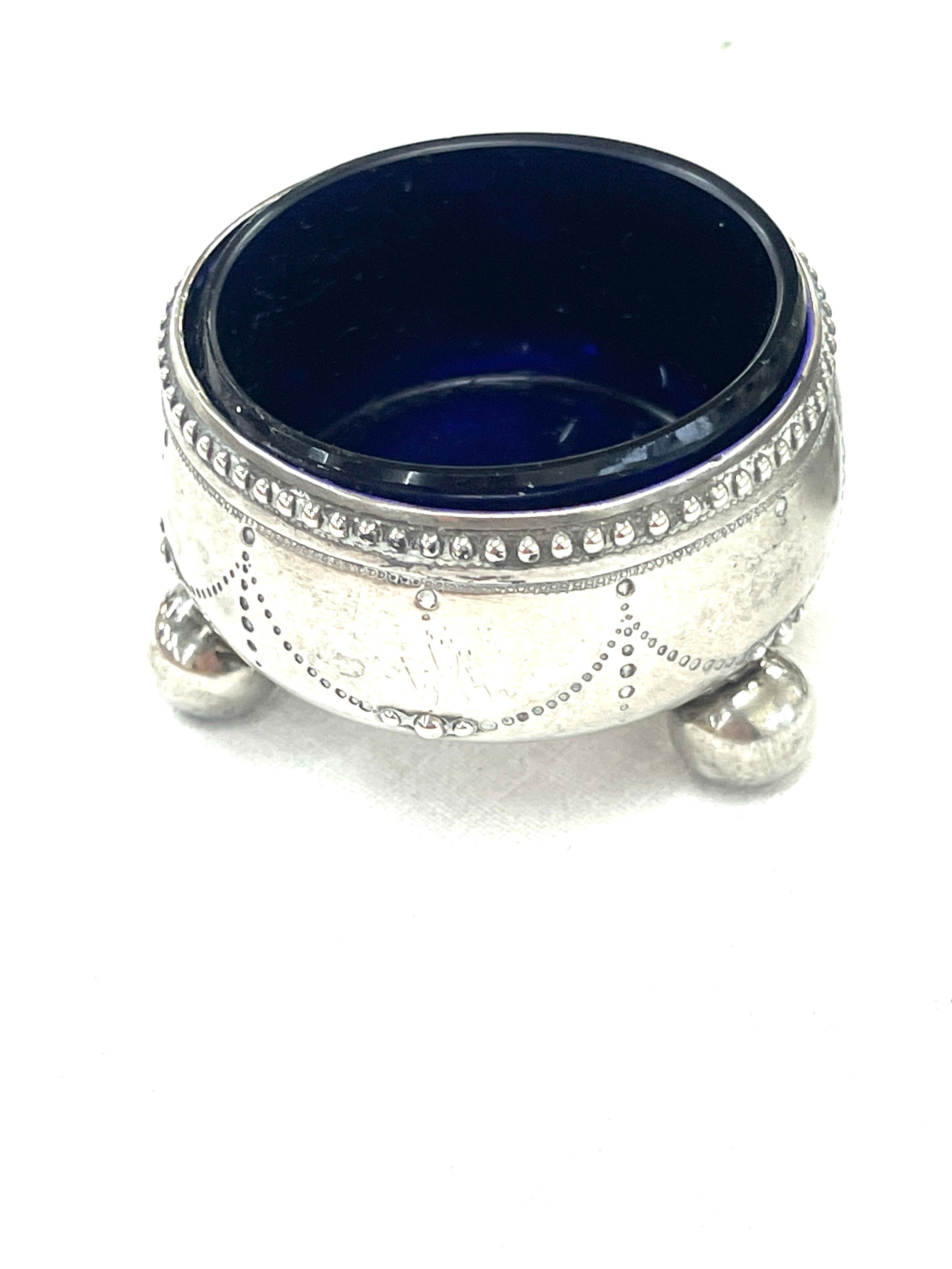 Pair of silver salts makers mark WE with glass liners, total weight 60.88 grams - Image 2 of 5