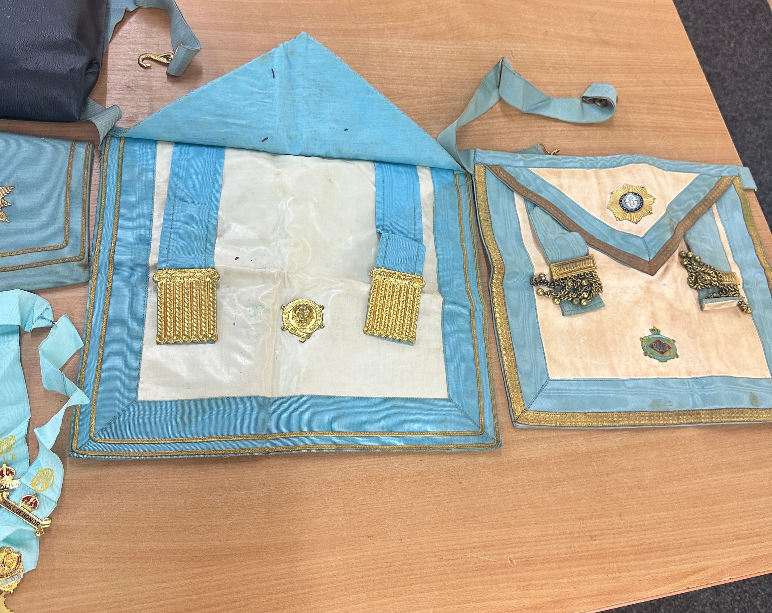 Large selection of assorted masonic items includes aprons etc - Image 2 of 4