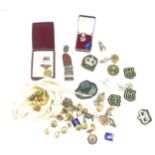 Selection of military items includes cap badges, buttons, medals etc