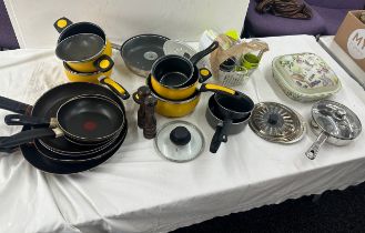 Large selection of kitchenalia includes San ignocio pans etc