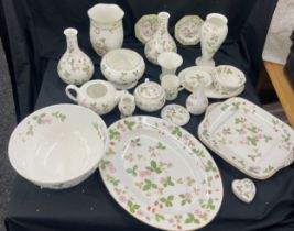 Selection of wedgwood pottery