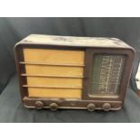 Vintage bakelite radio, untested