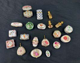 Selection of Pill boxes, snuff boxes etc