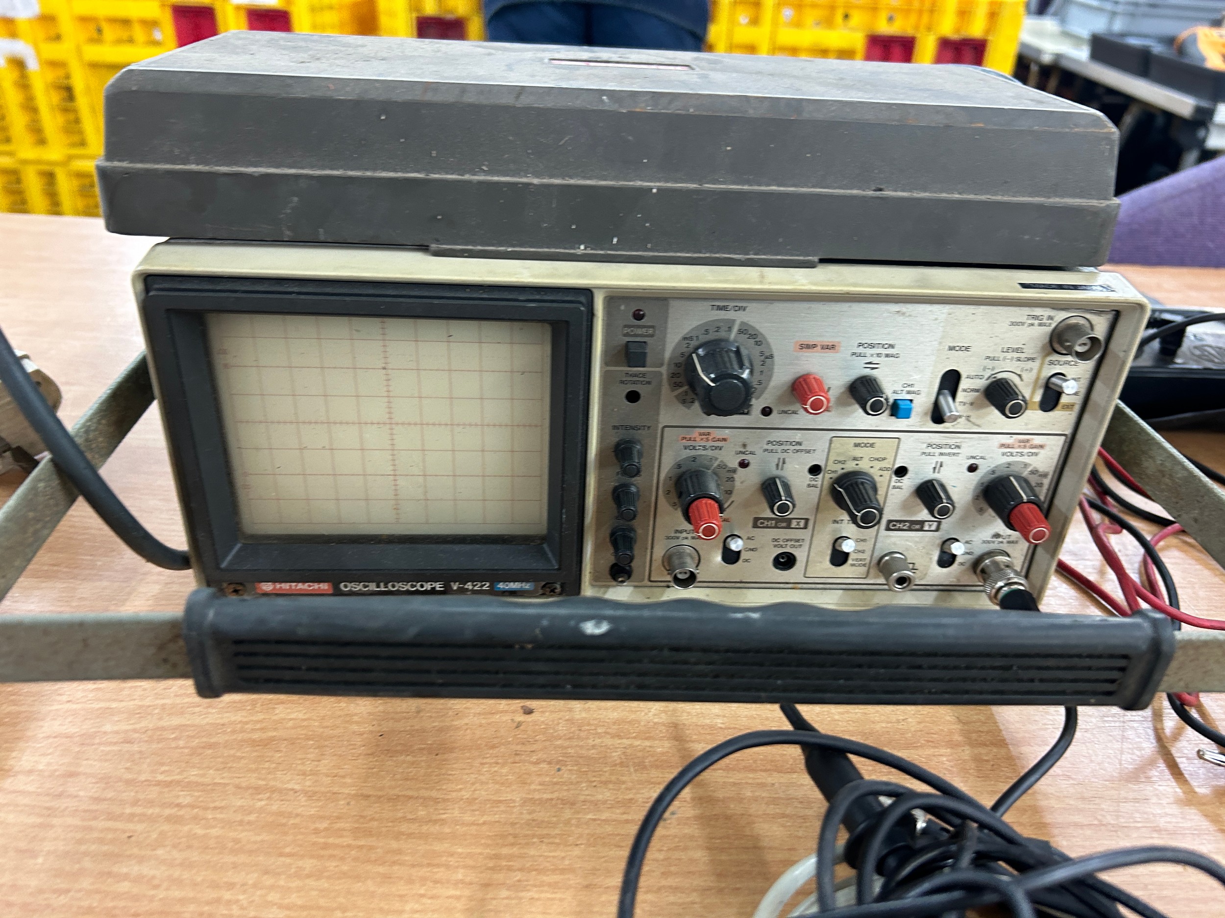 hitachi oscilloscope v-422, untested - Bild 2 aus 4