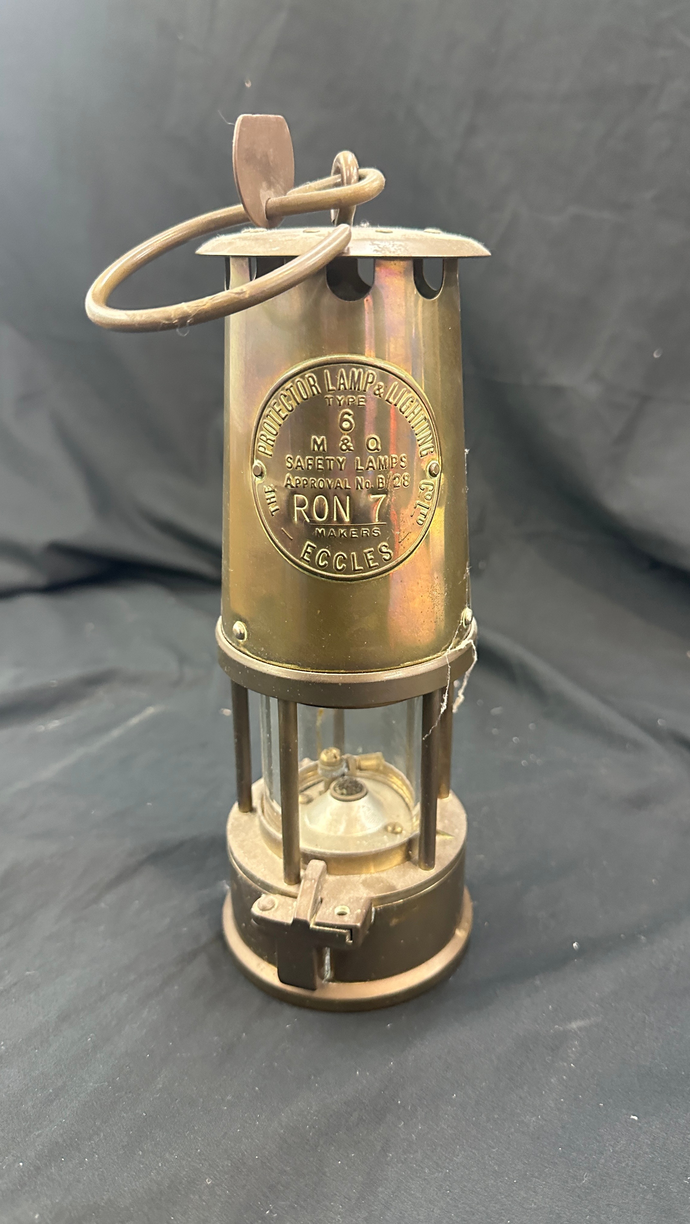 Vintage Eccles ron 7 minors lamp with tag - Image 2 of 4