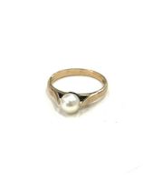Ladies 9ct gold hallmarked pearl set dress ring