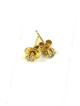 Vintage 18ct gold diamond stud earrings 1.4grams