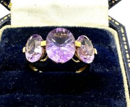 9ct Gold Cushion Cut Amethyst Ring Weight: 2.7g