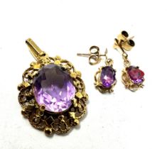 9ct gold amethyst pendant & earrings weight 4.6g