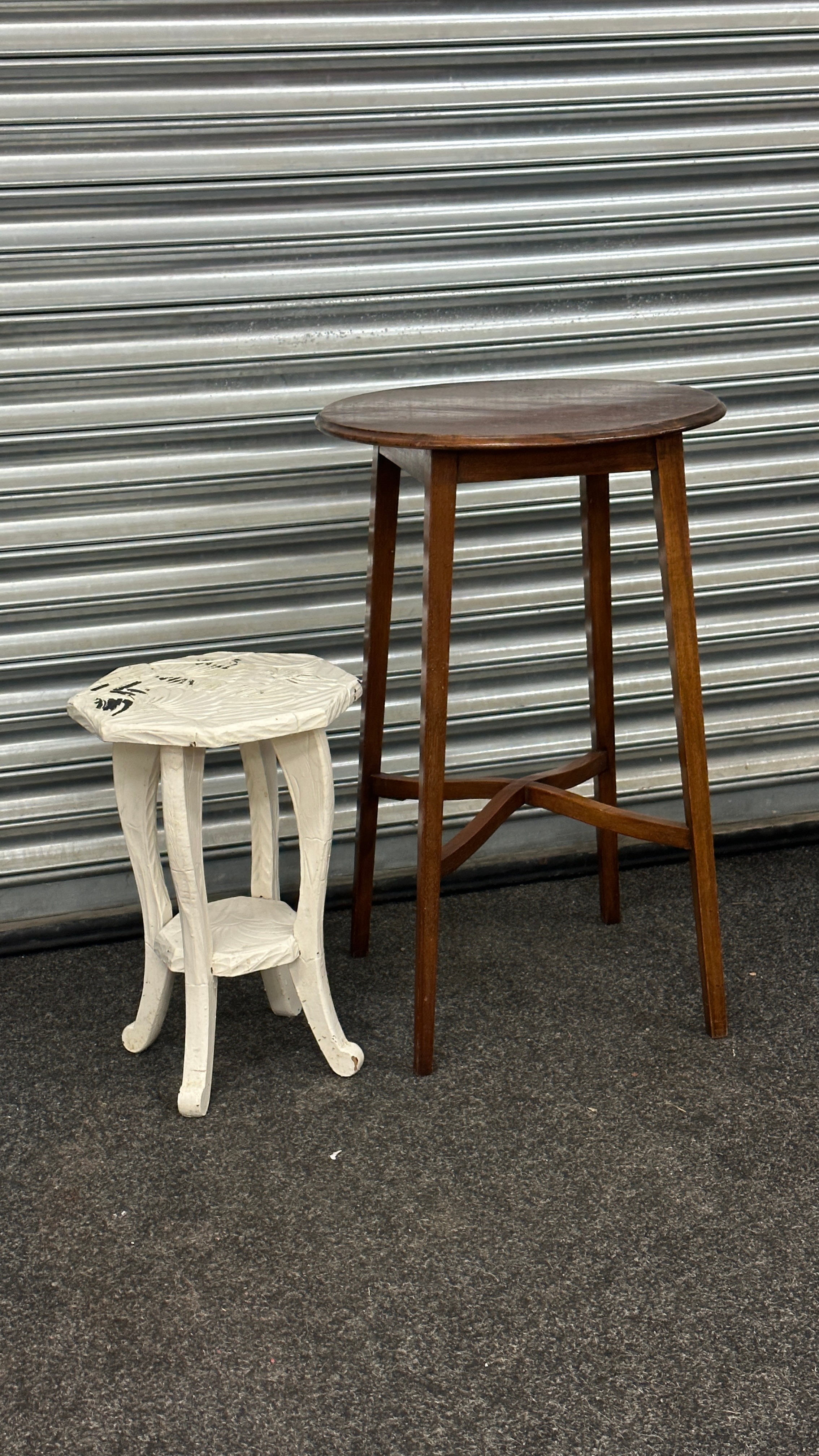 Two occasional tables - Bild 2 aus 3
