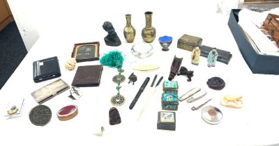 Tray of collectable items includes brass oriental vases, carved figures, Silver fruit knives etc