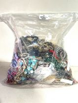 10kg UNSORTED COSTUME JEWELLERY inc. Bangles, Necklaces, Rings, Earrings.