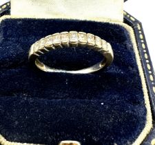 14ct gold diamond single row band ring (2.5g)