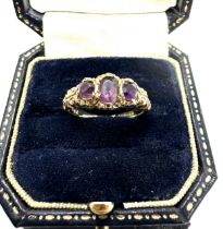 9ct gold amethyst three stone ring (2.8g)