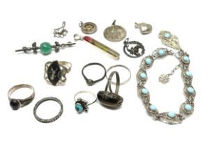 selection of silver jewellery includes rings brooches pendants etc weight 50g