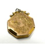 9ct gold back & front patterned locket (3.7g)