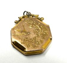 9ct gold back & front patterned locket (3.7g)