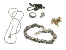 selection of silver jewellery includes necklaces & bracelet etc weight 43g
