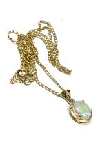 9ct gold opal pendant necklace (1.6g)