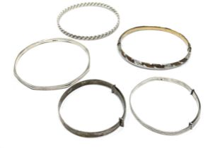 selection of 5 silver jewellery bracelets weight 45g