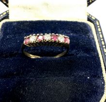 9ct gold ruby & white gemstone seven stone ring (1.1g)