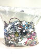 10kg UNSORTED COSTUME JEWELLERY inc. Bangles, Necklaces, Rings, Earrings.