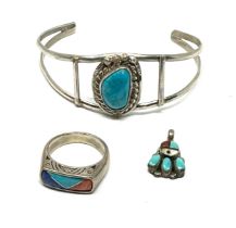 A collection of Native American made silver jewellery including Carollyn Pollack and Zunie (20g)