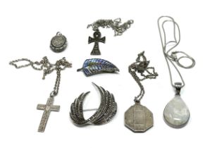 Selection of vintage silver jewellery includes brooches pendant necklaces lockets etc weight 65g