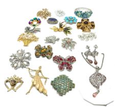 Selection of 20 costume jewellery inc brooches bangle etc