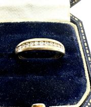 9ct gold diamond single row band ring (2.9g)