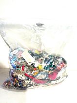 10kg UNSORTED COSTUME JEWELLERY inc. Bangles, Necklaces, Rings, Earrings.