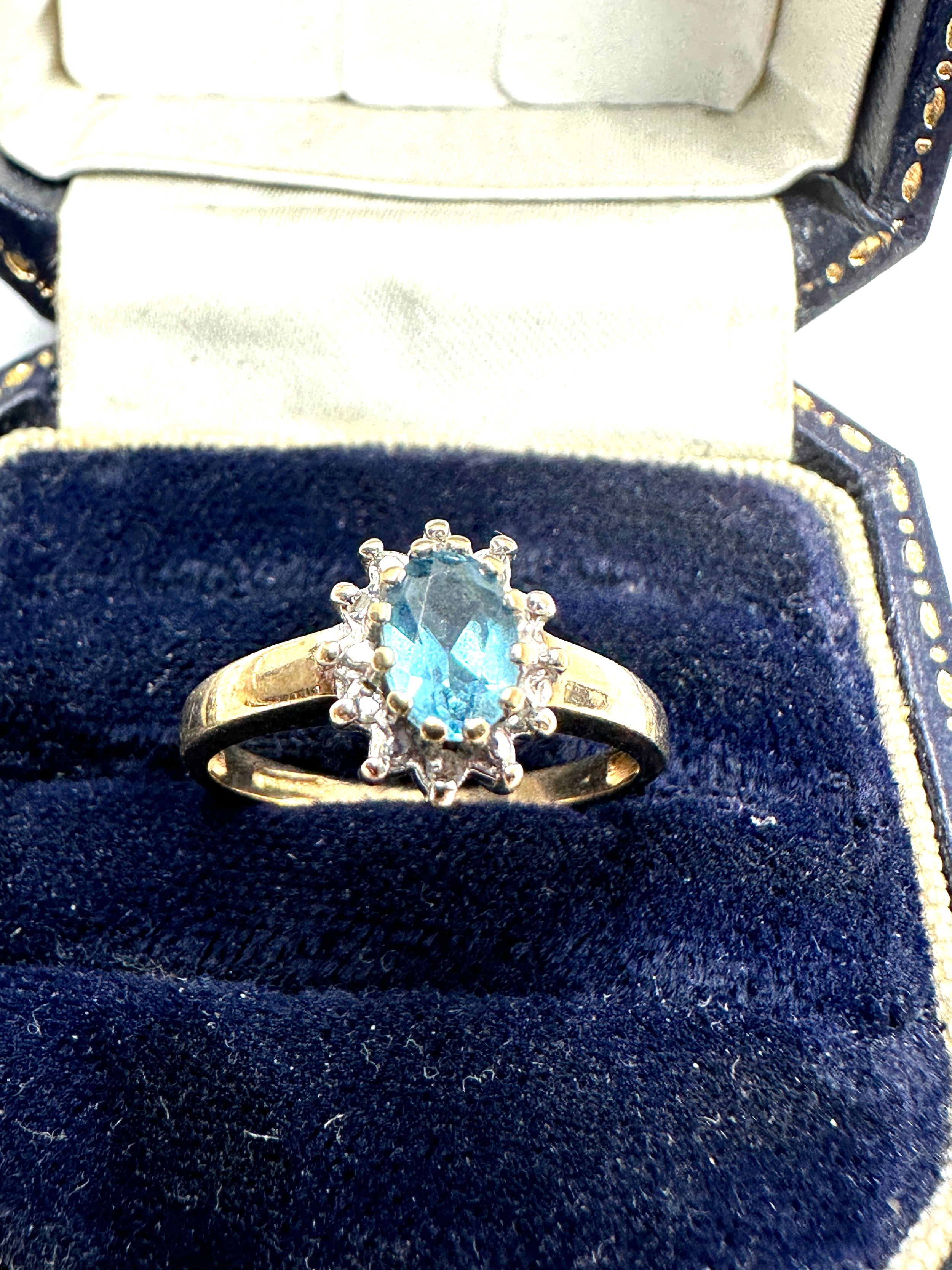 9ct gold diamond & topaz oval cluster ring (2.3g)