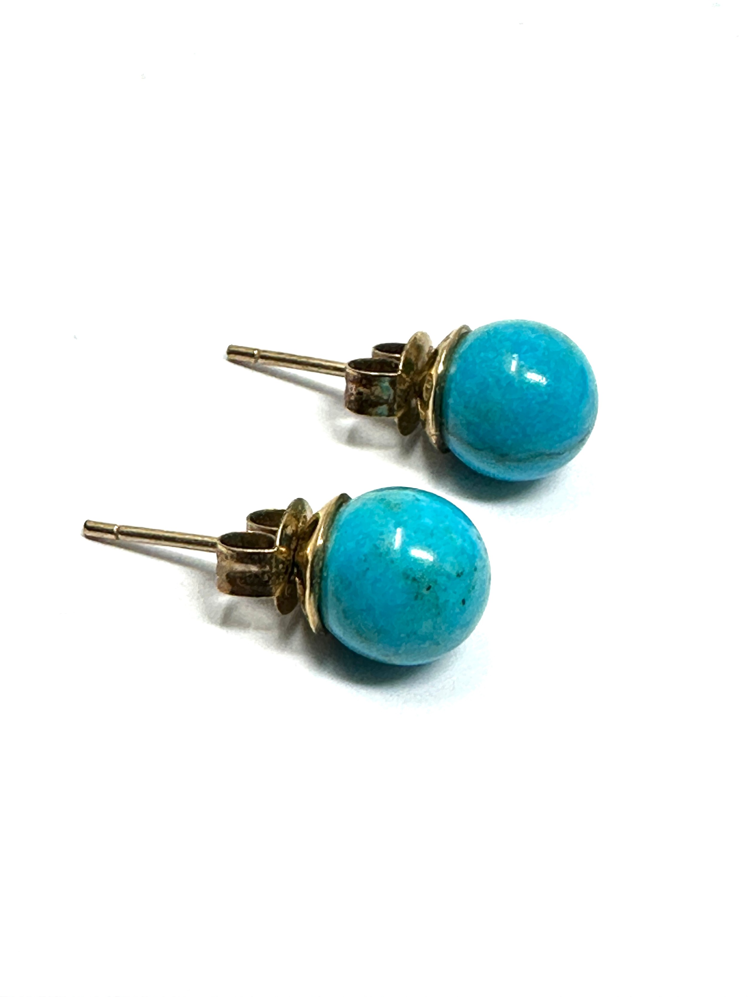 9ct gold turquoise stud earrings (2.1g)