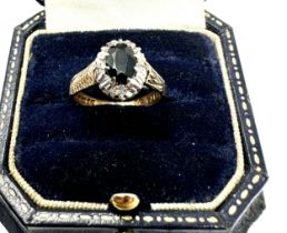 9ct gold diamond & sapphire cluster ring (3.1g)