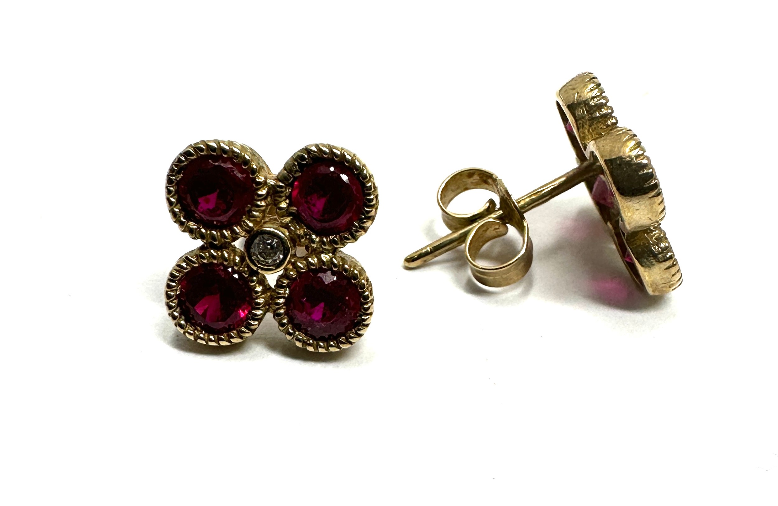 9ct gold synthetic ruby & white gemstone cluster stud earrings (2.3g) - Image 2 of 2