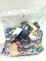 10kg UNSORTED COSTUME JEWELLERY inc. Bangles, Necklaces, Rings, Earrings.