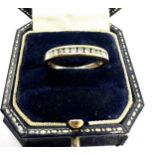 9ct gold diamond single row band ring (2.9g)