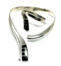 A statement signed Mexico silver torque and bangle set (171g)